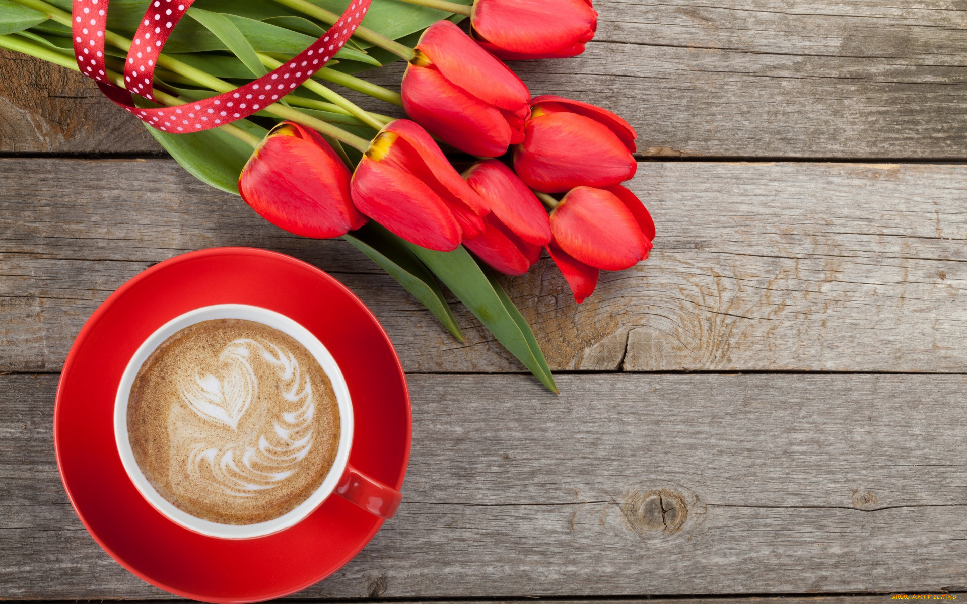 еда, кофе, , кофейные, зёрна, tulips, romantic, cup, coffee, valentine's, day, love, red, тюльпаны