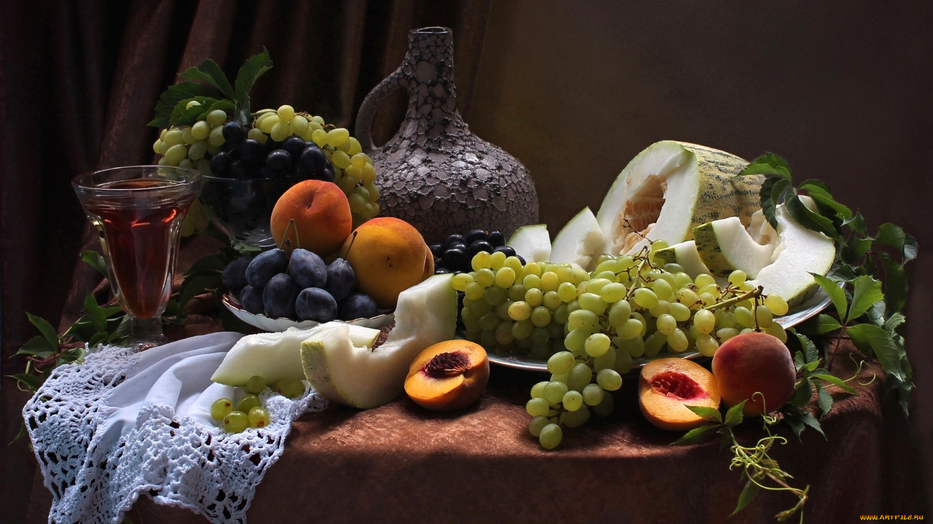 еда, натюрморт, дыня, сливы, персики, виноград, бокал, вино, фрукты