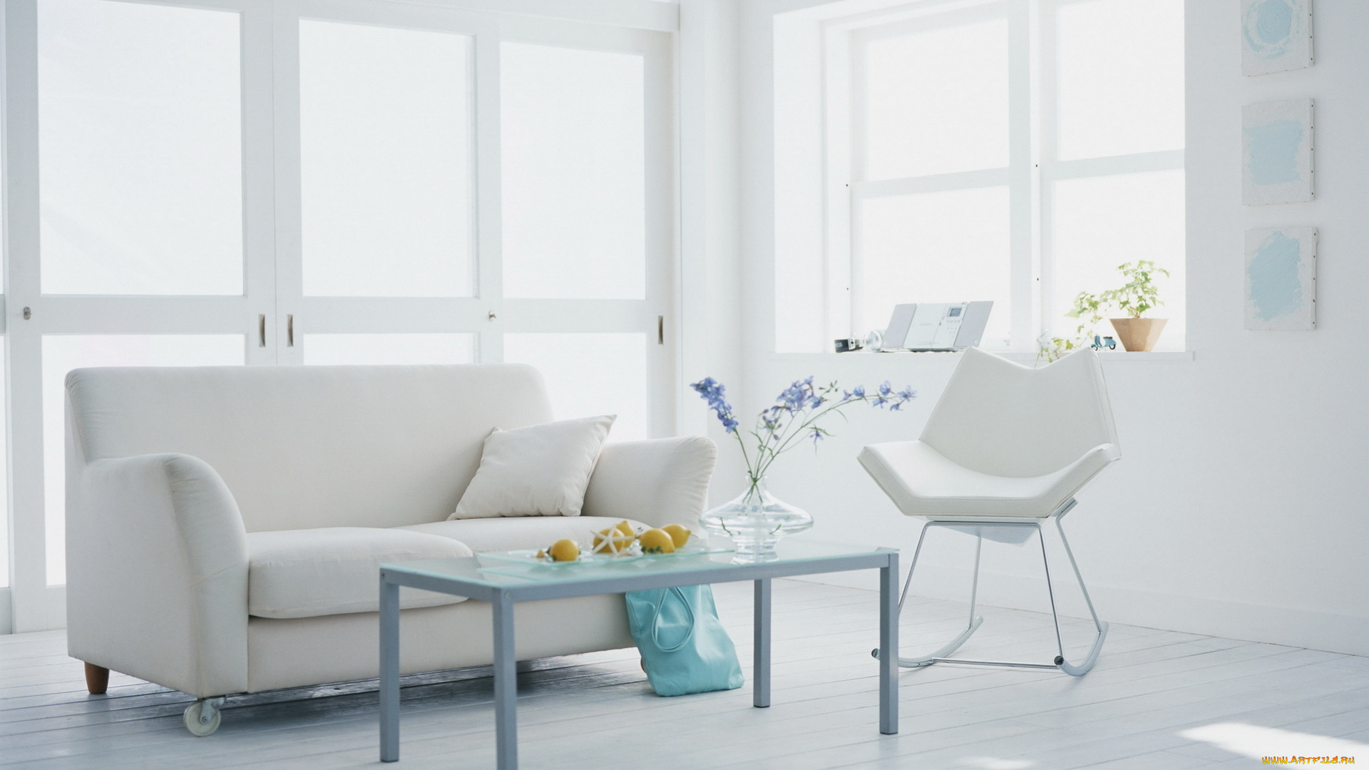 интерьер, гостиная, кресло, диван, цветы, белый, комната, квартира, дизайн, стиль, растения