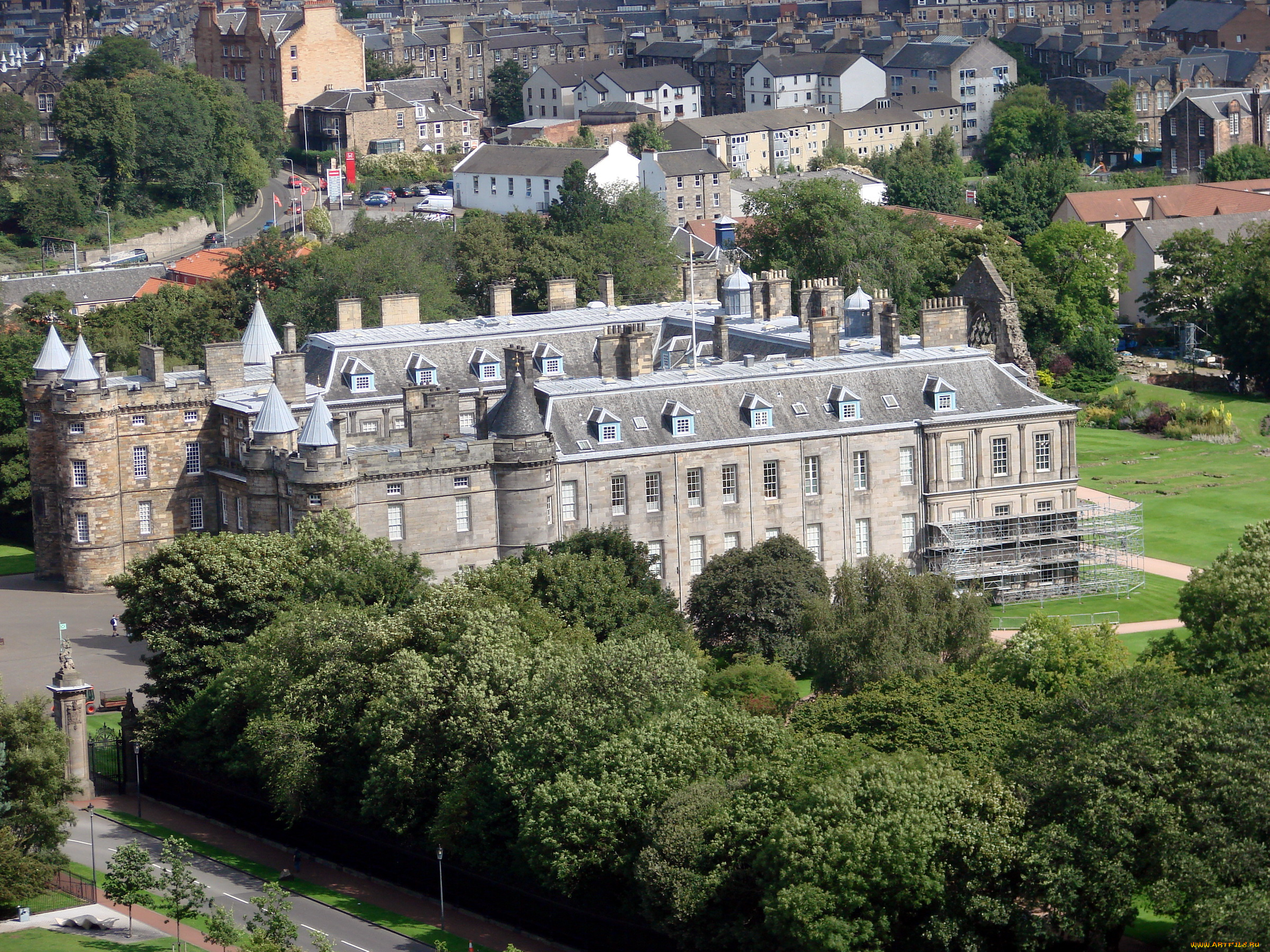 великобритания, holyrood, palace, города, дворцы, замки, крепости, замок, деревья, город