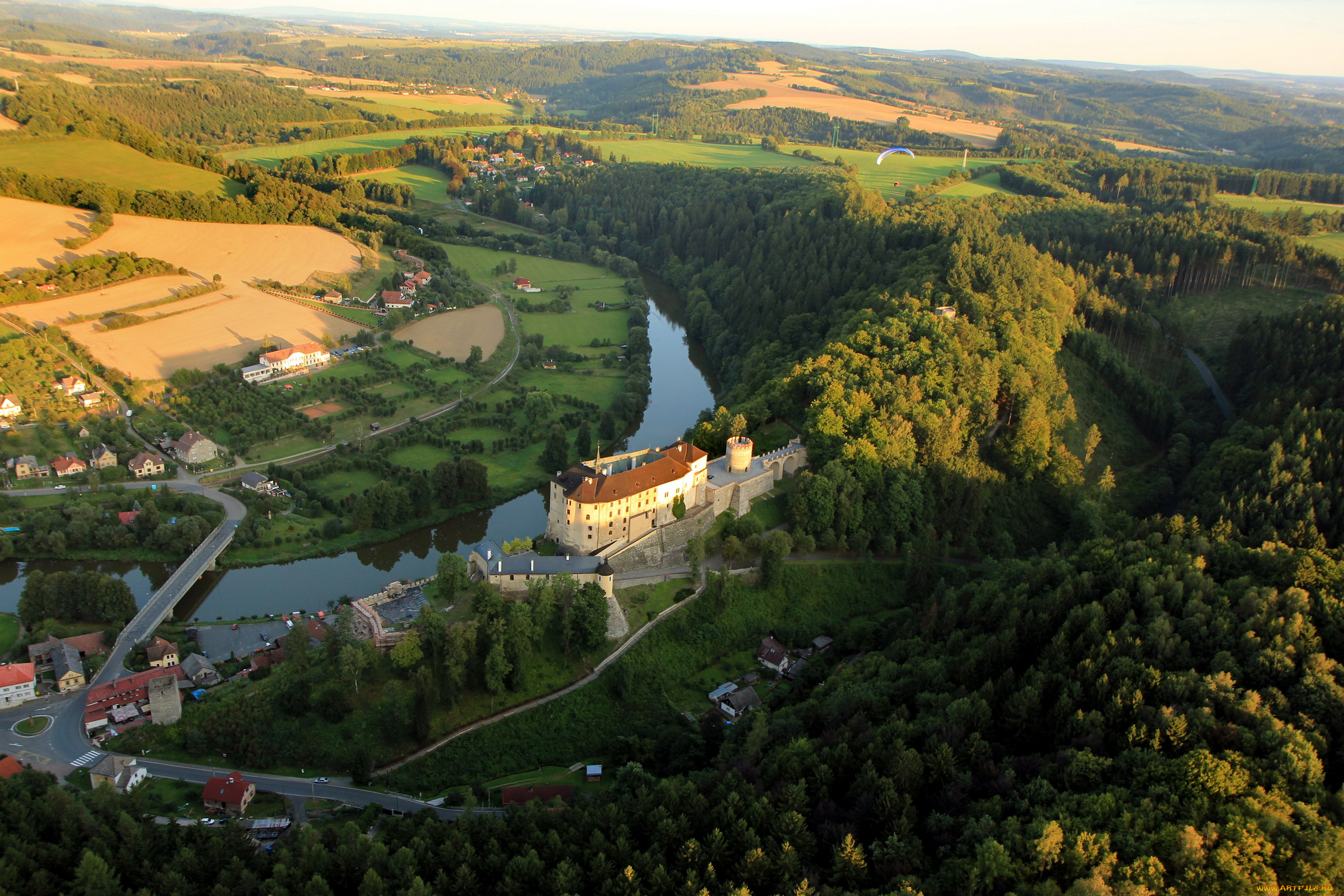 Чехия, 352, ternberk, castle, and, sаzave, river, города, пейзажи, замок, река, дома