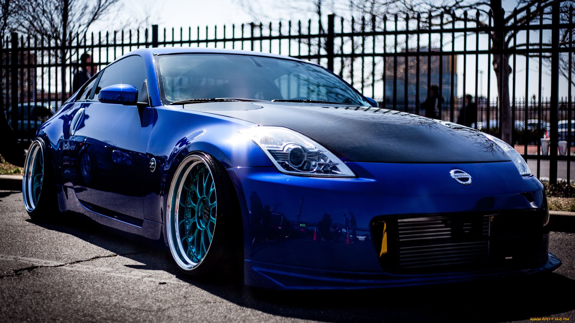 синий автомобиль Nissan 350Z бесплатно