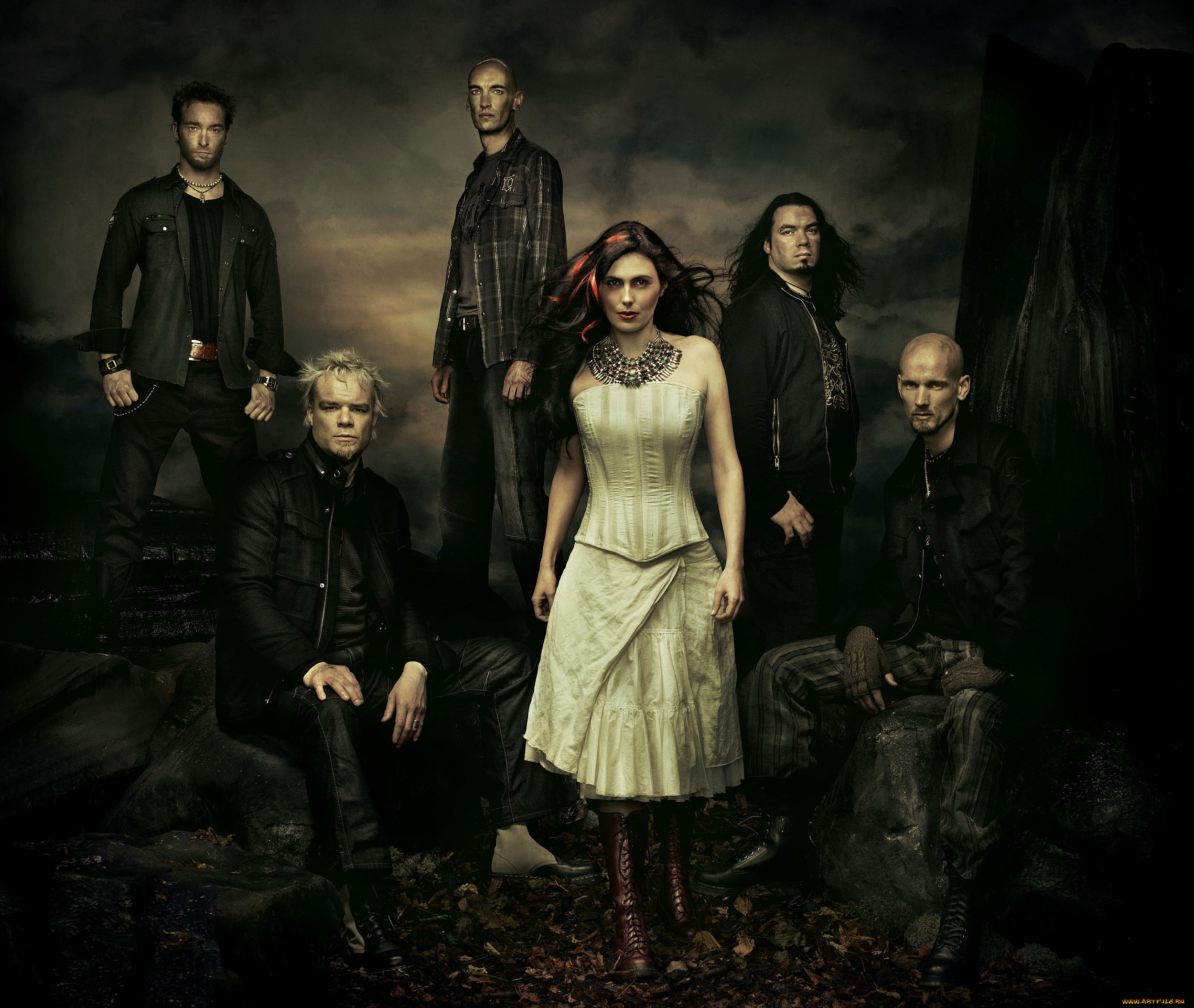 Within this. Within Temptation солистка. Витхин темптатион. Готика темптатион. Within Temptation басист.