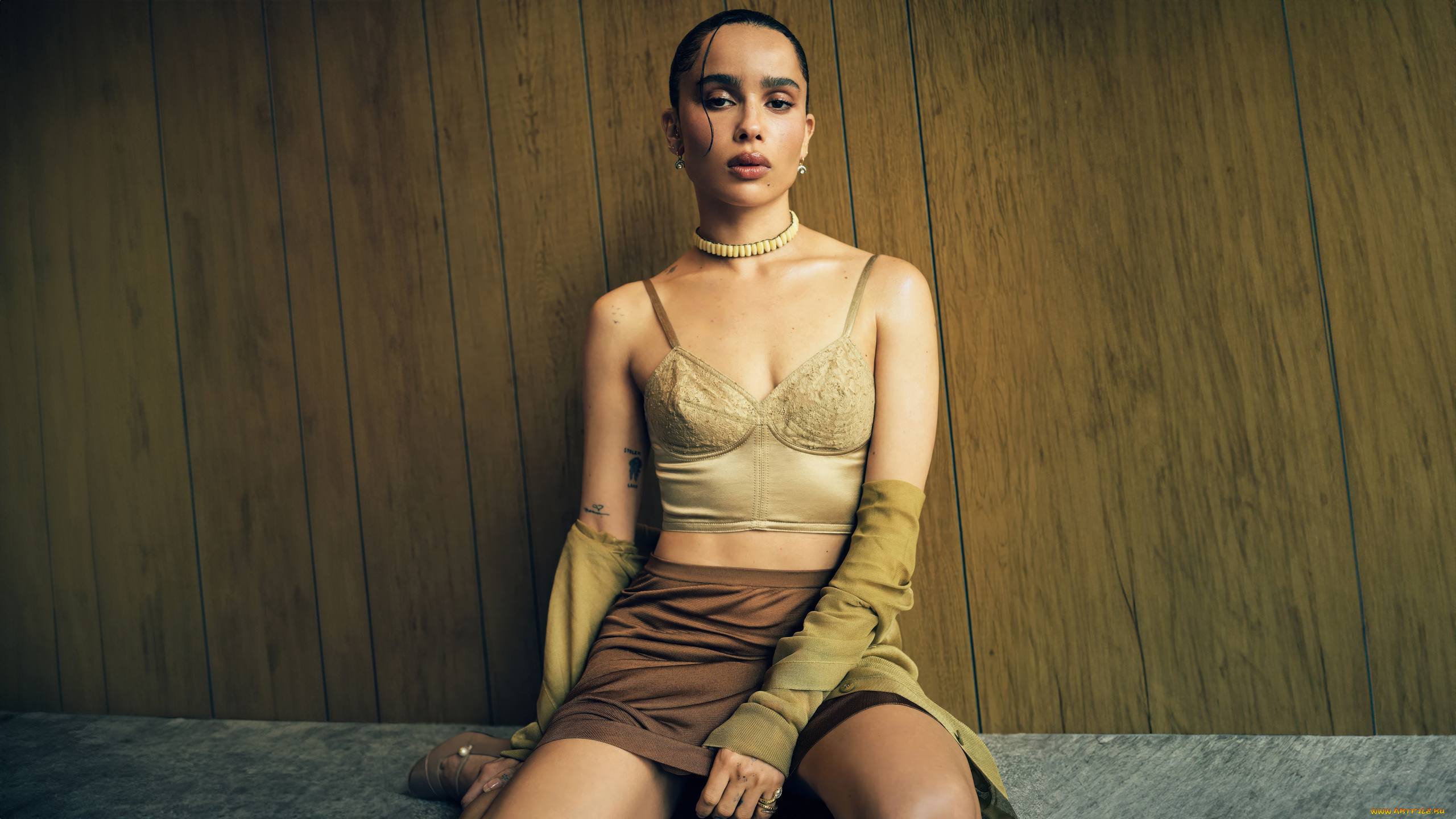 zoe, kravitz, esquire, magazine, 2024, девушки, zoe, kravitz, зои, кравиц, журнал, esquire, мoдeль, актриса, фoтoсeссия, знаменитости, upskirt, под, юбкой, тень, прикрыла, рукой, расставила, раздвинула, ноги