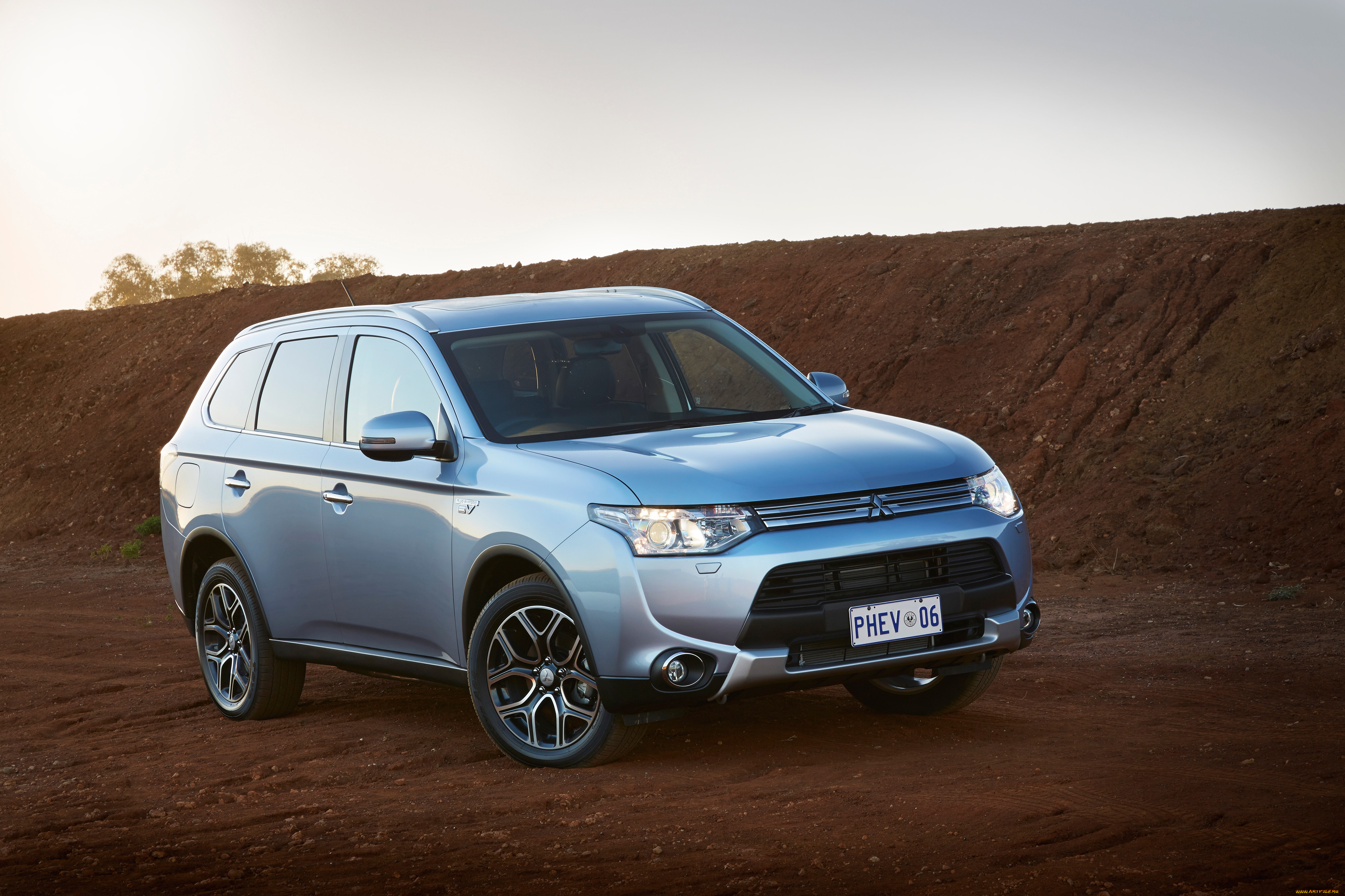 автомобили, mitsubishi, 2014г, phev, outlander, au-spec, светлый