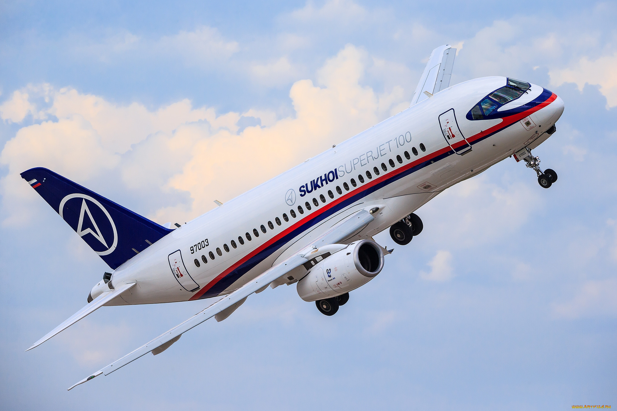 Sukhoi superjet 100 пассажирские самолеты