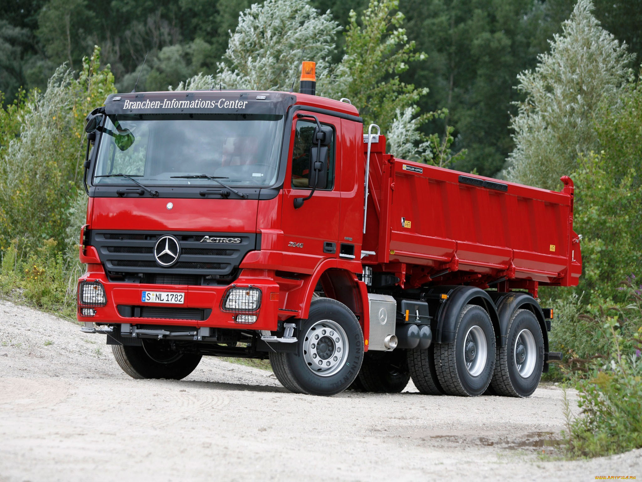 Мерседес самосвал. Mercedes Actros 3341 4144. Мерседес Бенц 3341. Мерседес Актрос 2646. Mercedes Actros mp2 самосвал.