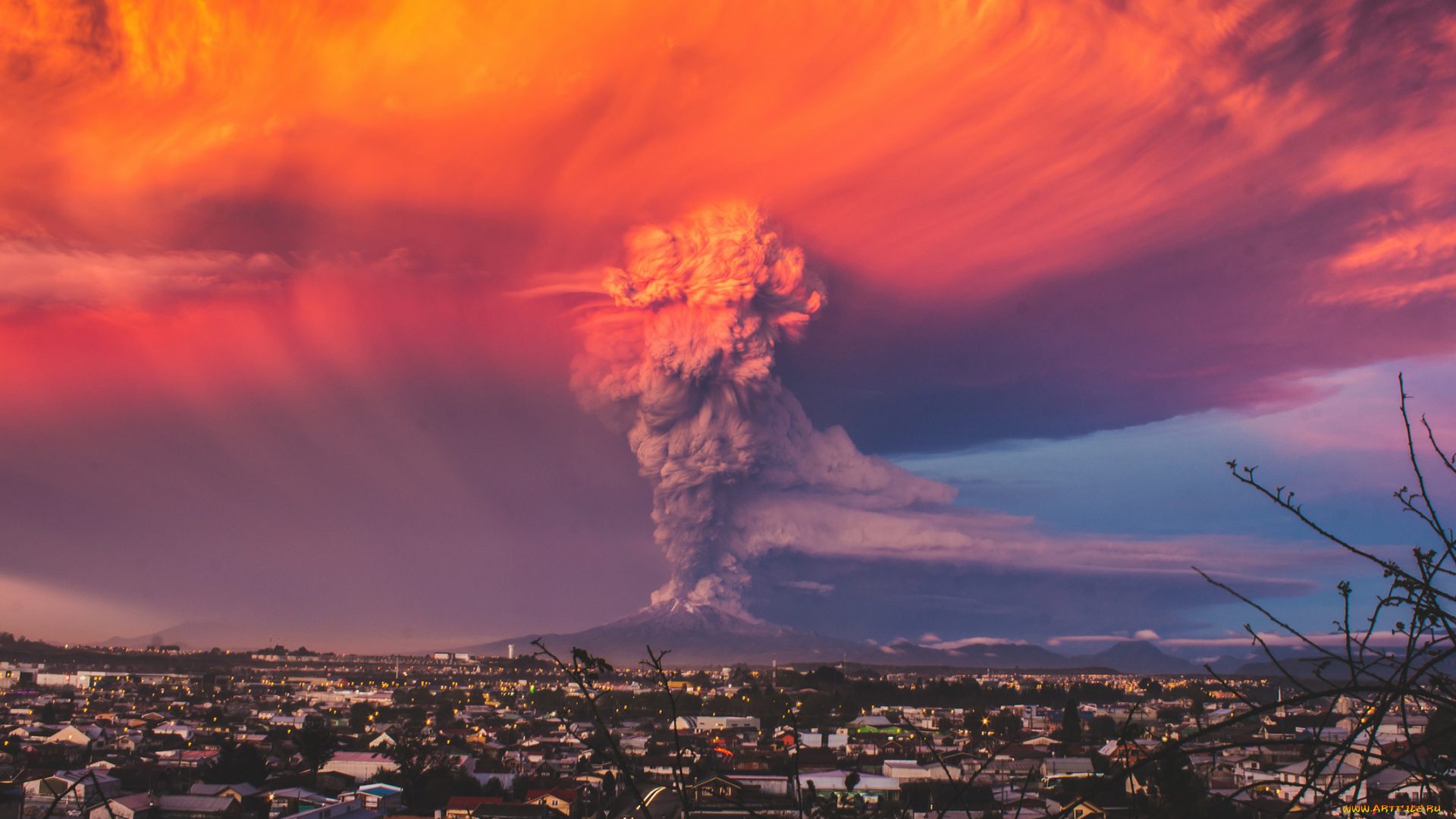 природа, стихия, дым, молния, тучи, кратер, небо, огонь, лава, извержение, зарево, вулкан, клубы