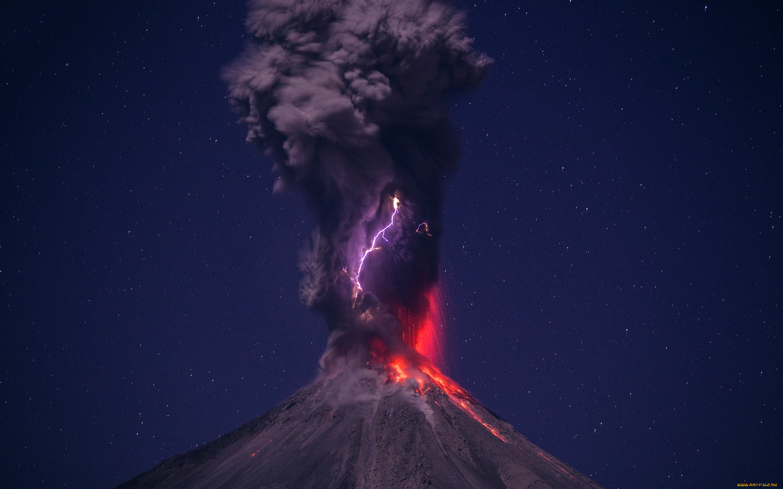 природа, стихия, лава, извержение, вулкан, кратер, небо, зарево, тучи, молния, дым, клубы, пепел, огонь