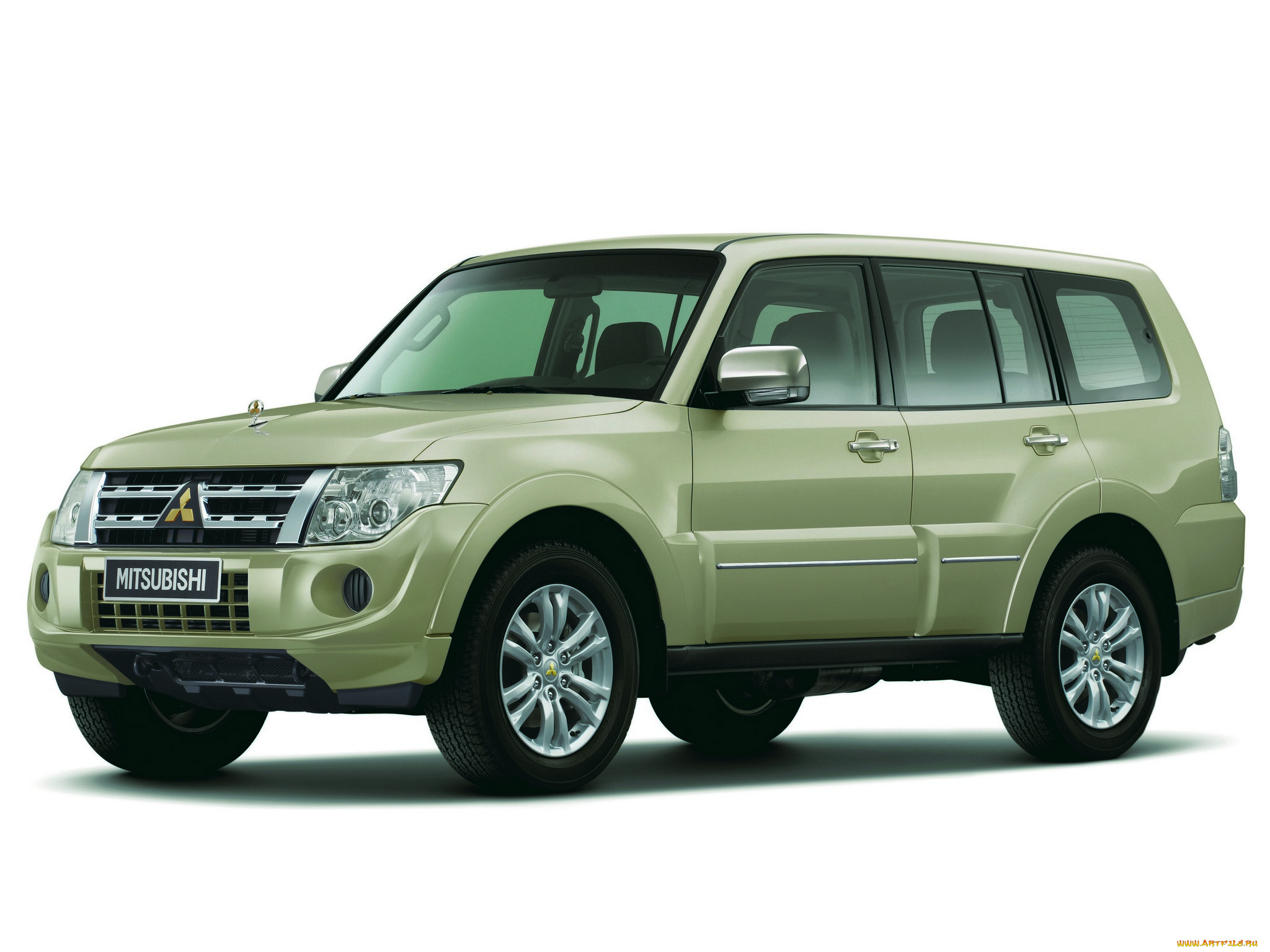 Автомобиль паджеро. Митсубиси Паджеро 4. Митсубиси Паджеро 4 2006. Mitsubishi Pajero 4 поколения. Джип Митсубиси Паджеро 4 поколение.