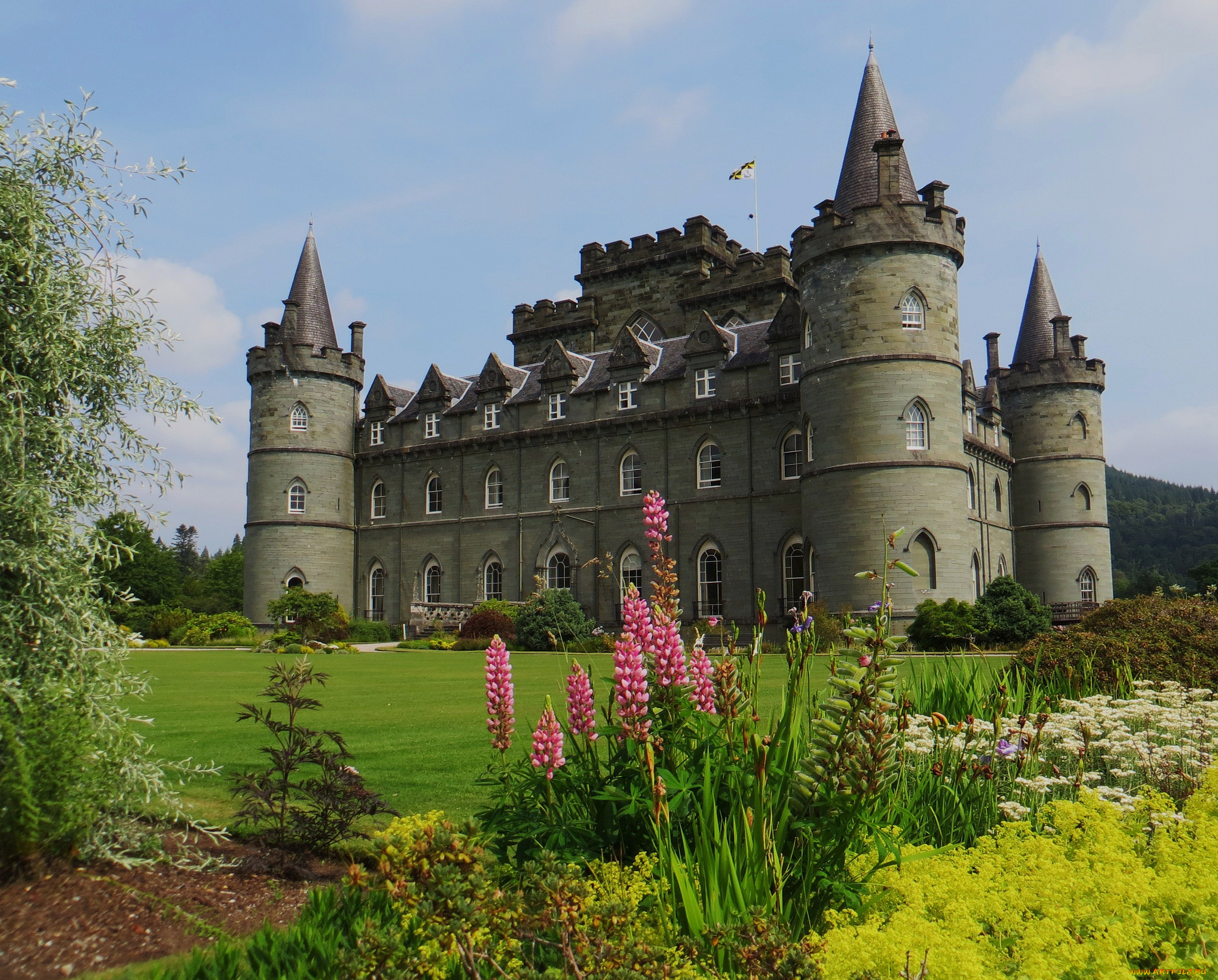 Замок Инверари Шотландия газон без смс