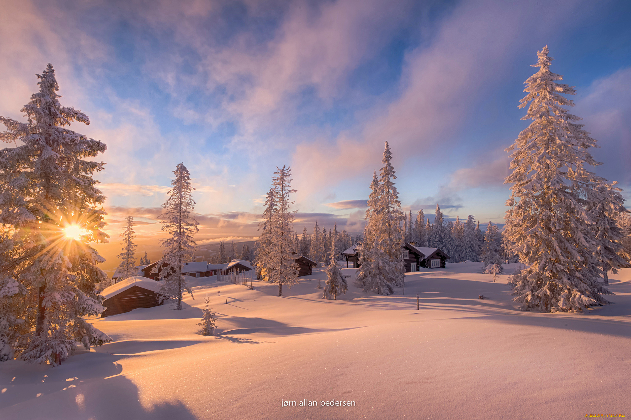 природа, зима, свет, солнце, лучи, снег, дома, норвегия