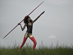 Картинка спорт лёгкая атлетика спыс девочка метание трава