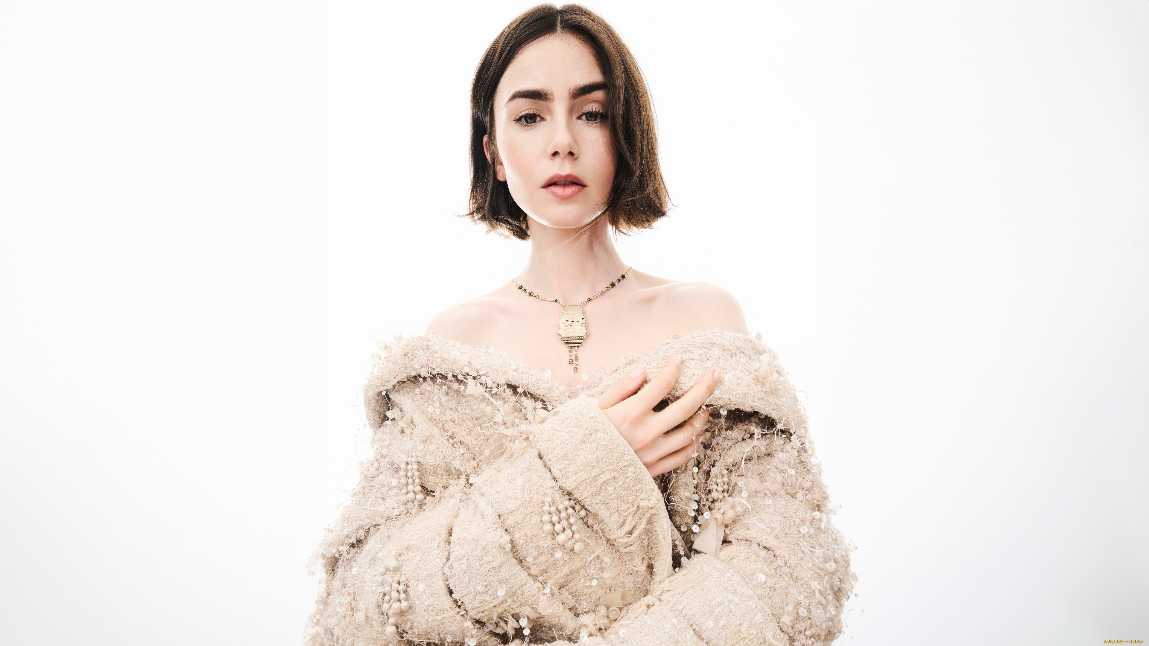 lily, collins, bazaar, thailand, magazine, 2024, девушки, lily, collins, cartier, oжeрeльe, драгоценности, актриса, nature, sauvage, лили, коллинз