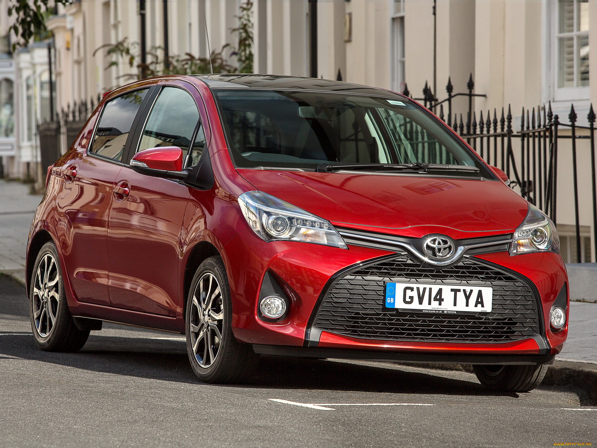 автомобили, toyota, uk-spec, 5-door, yaris, красный, 2014г