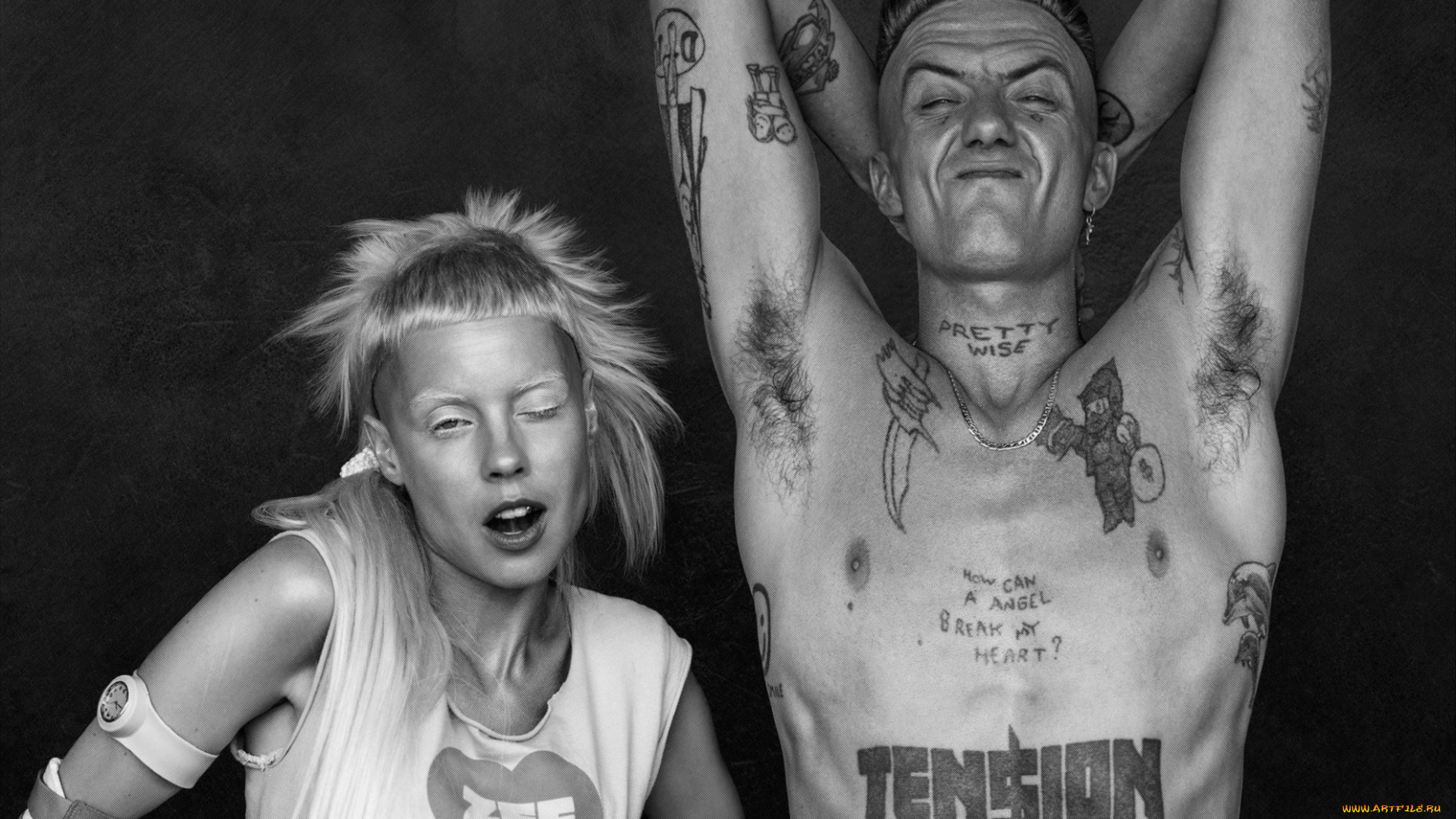 Йоланди и ниндзя. Die antwoord Чаппи. Die antwoord и little big. Ниндзя певец и Йоланди. Йоланди Фиссер и ниндзя развелись.