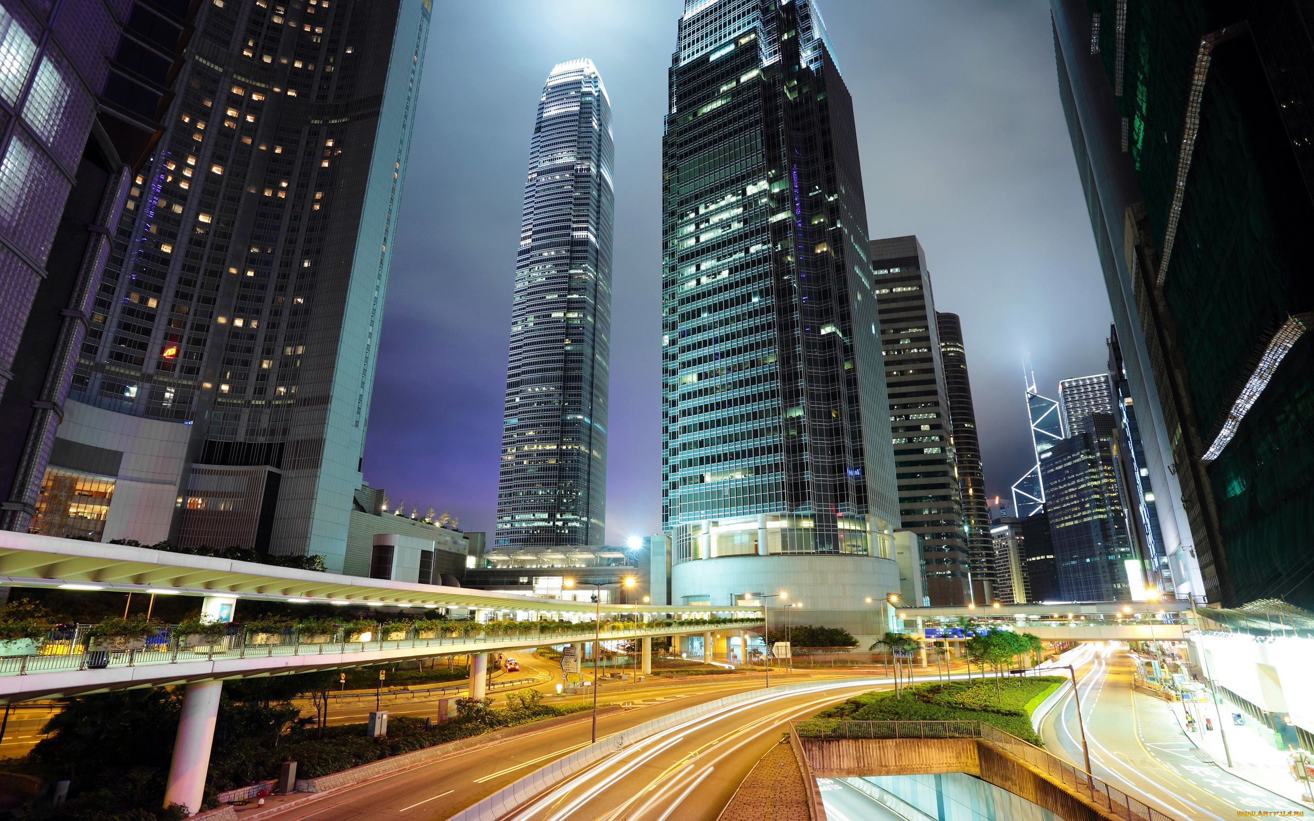Дорогие города китая. Небоскреб Гонконга скайскрепер. Мегаполис Дубай ночной. Гонконг высотки. Мегаполис Гонконг.
