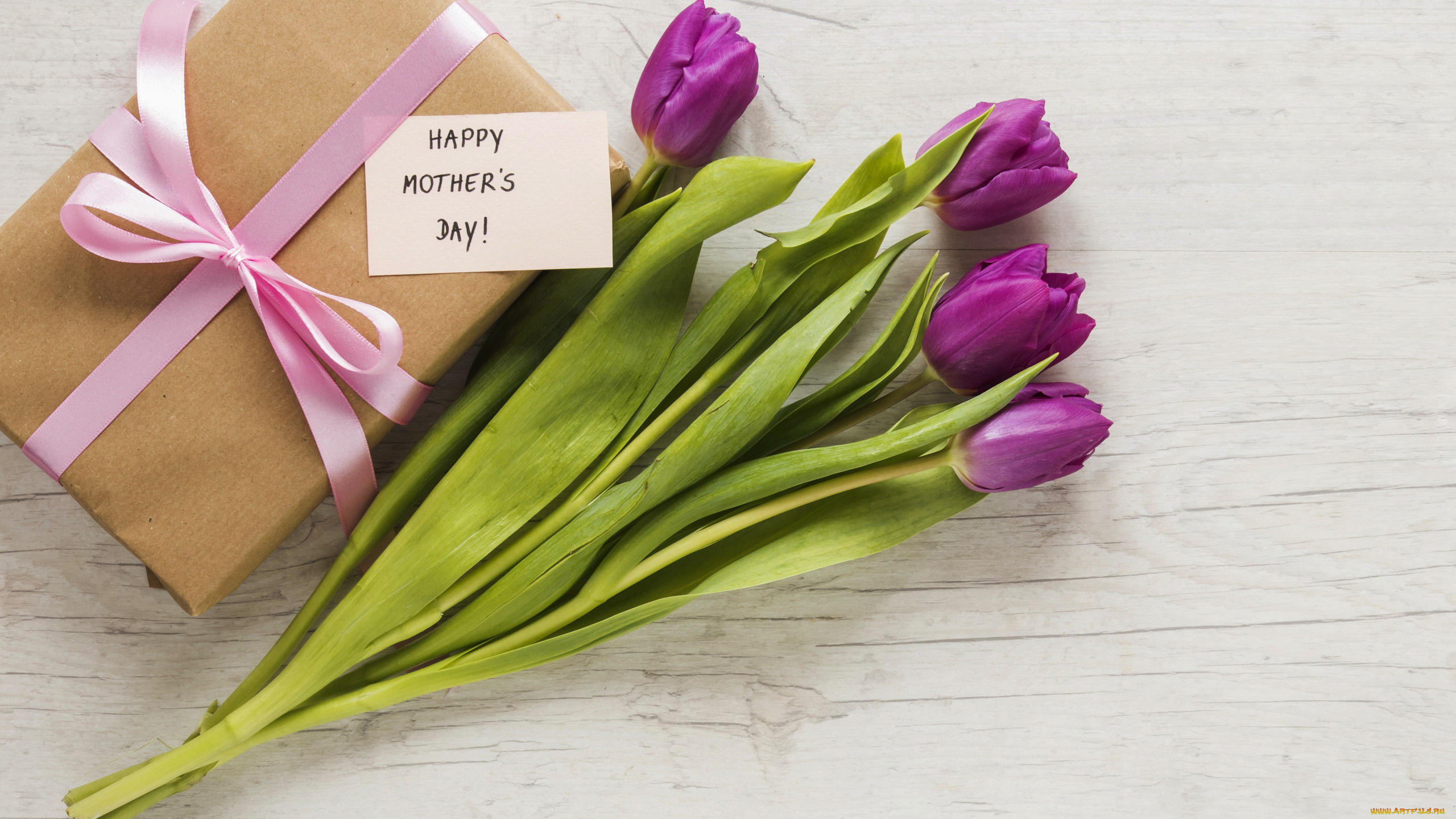 праздничные, день, матери, надпись, подарок, бутоны, тюльпаны