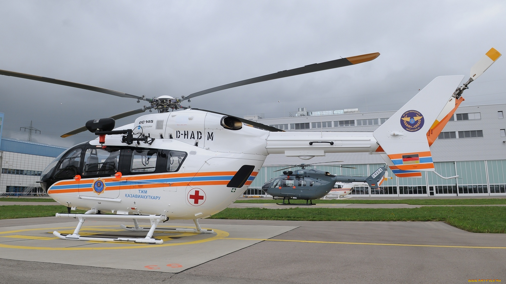 eurocopter, ec145, авиация, вертолёты, вертолет, аэропорт, стоянка, санавиация