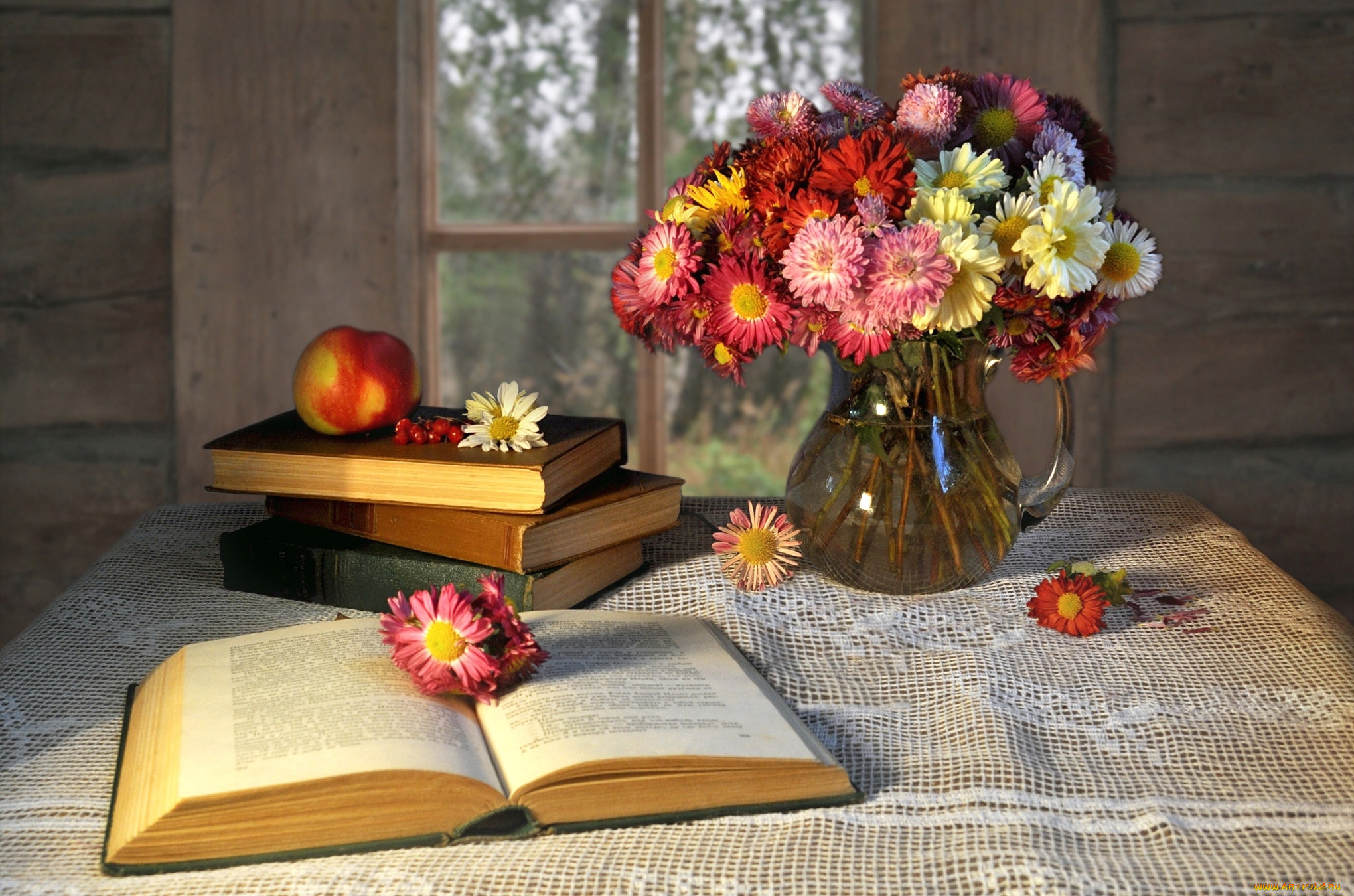 цветы, хризантемы, яблоко, натюрморт, книги, ваза