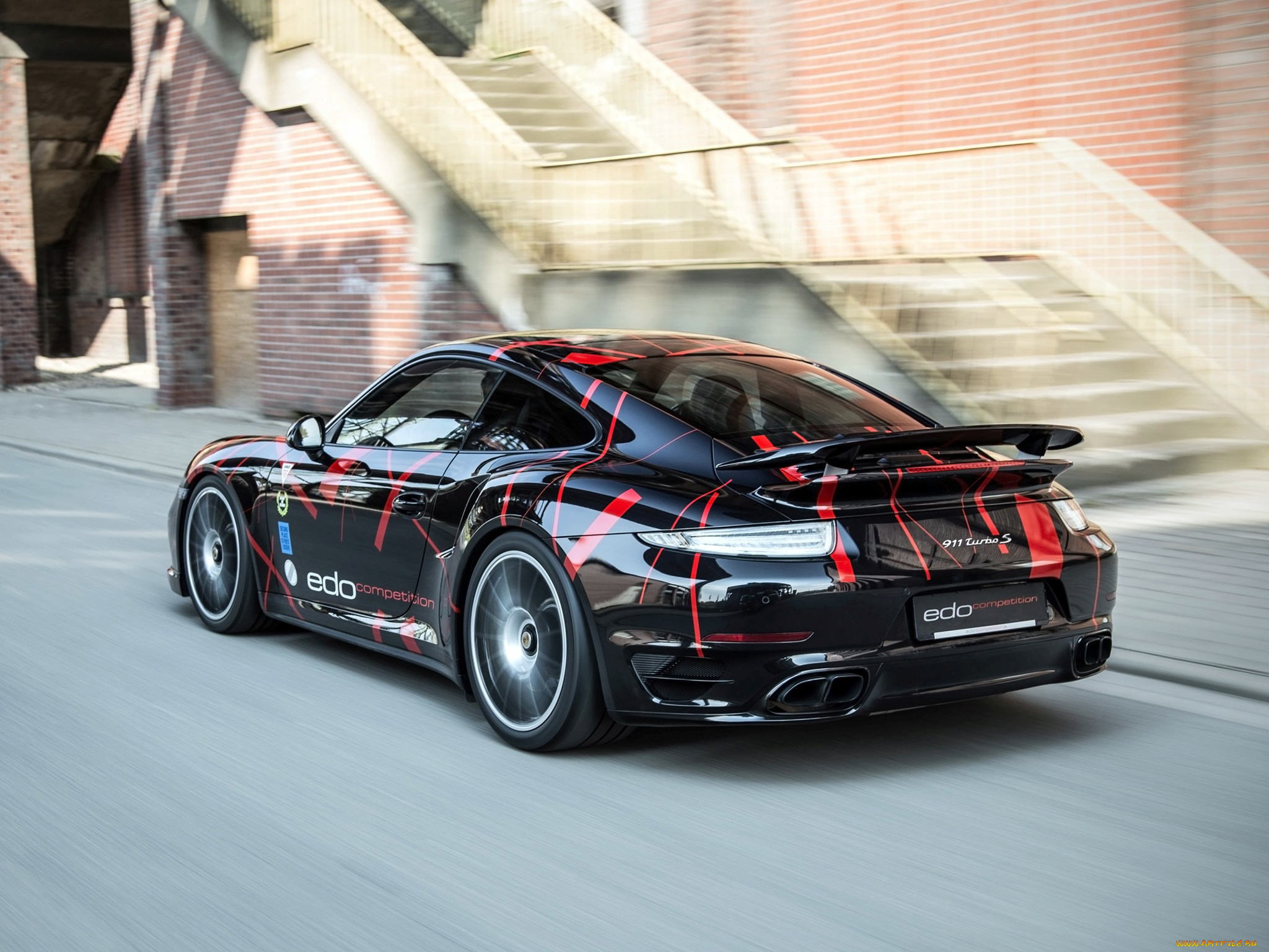 черный автомобиль Porsche 911 Turbo S загрузить