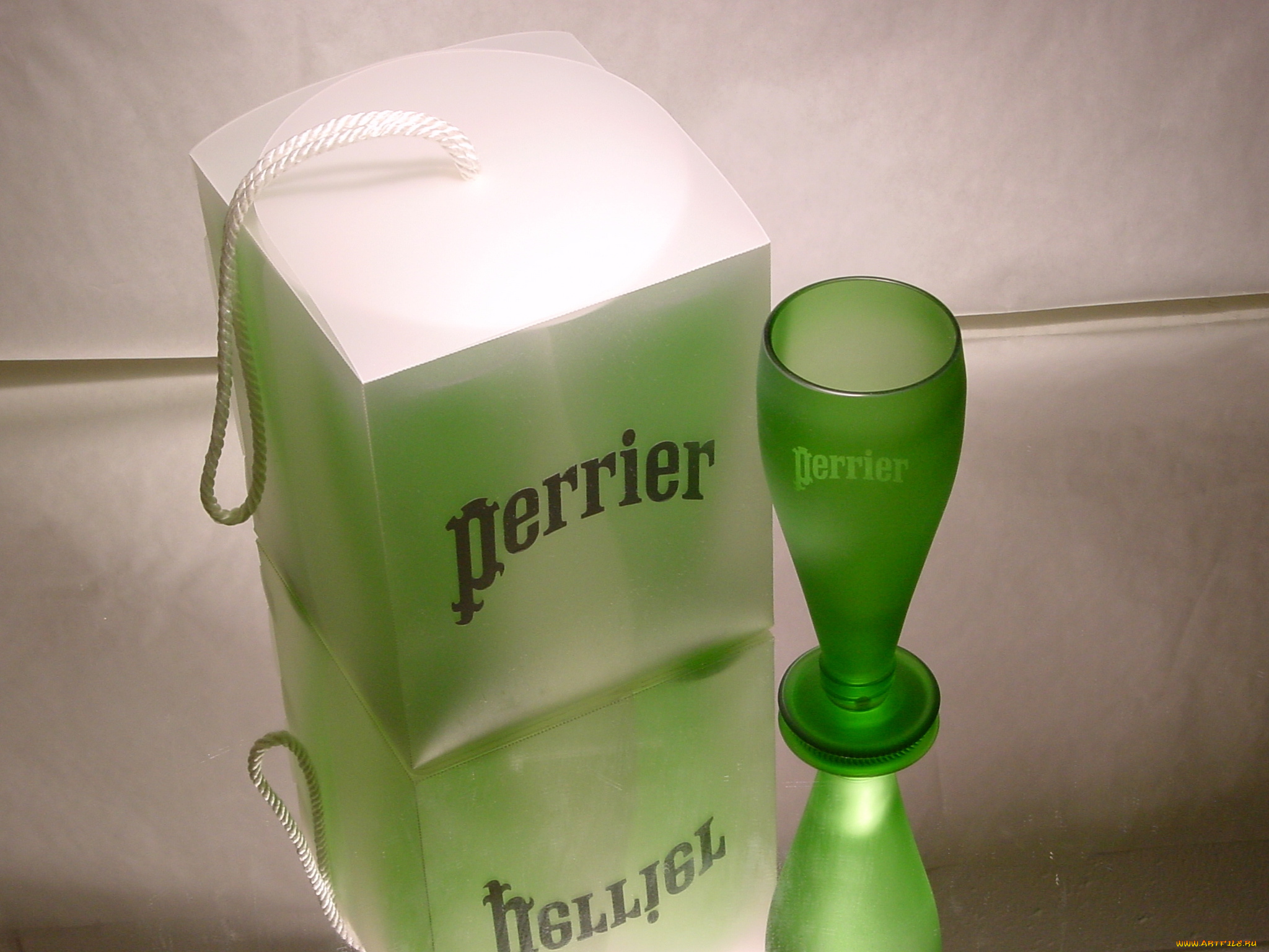 бренды, perrier