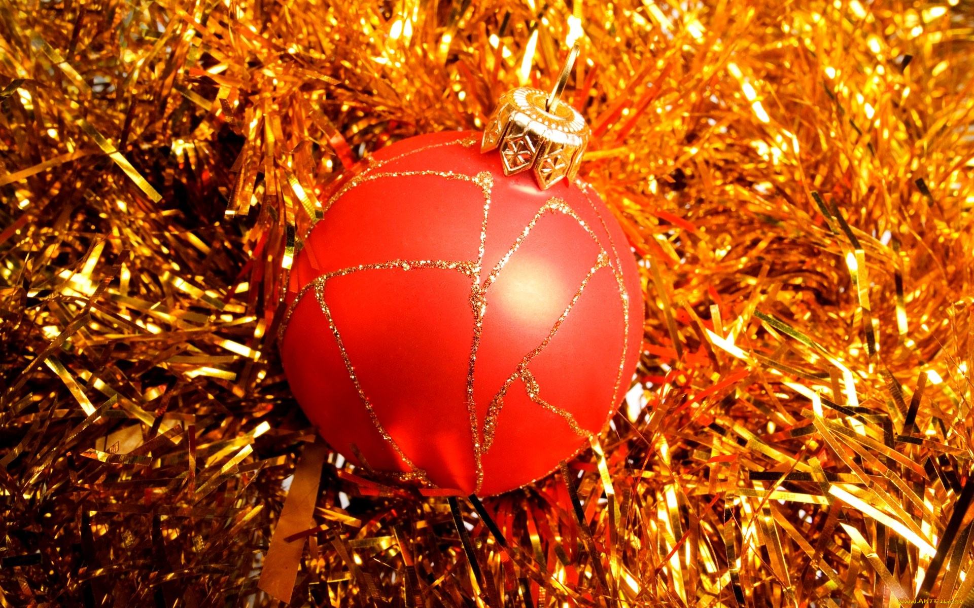 шар красный елочная игрушка мишура новый год рождество скачать