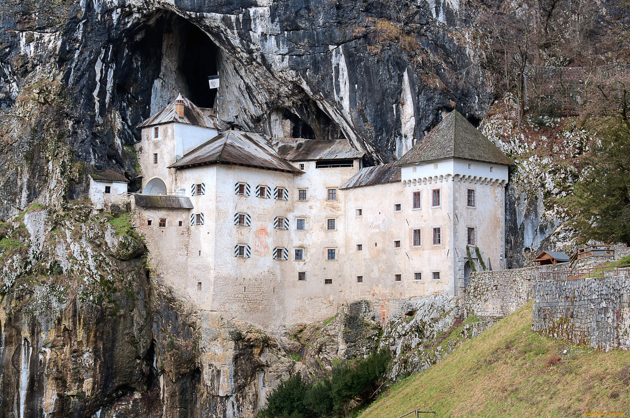 predjama, castle, города, -, дворцы, , замки, , крепости, пещера, скала, горы, замок