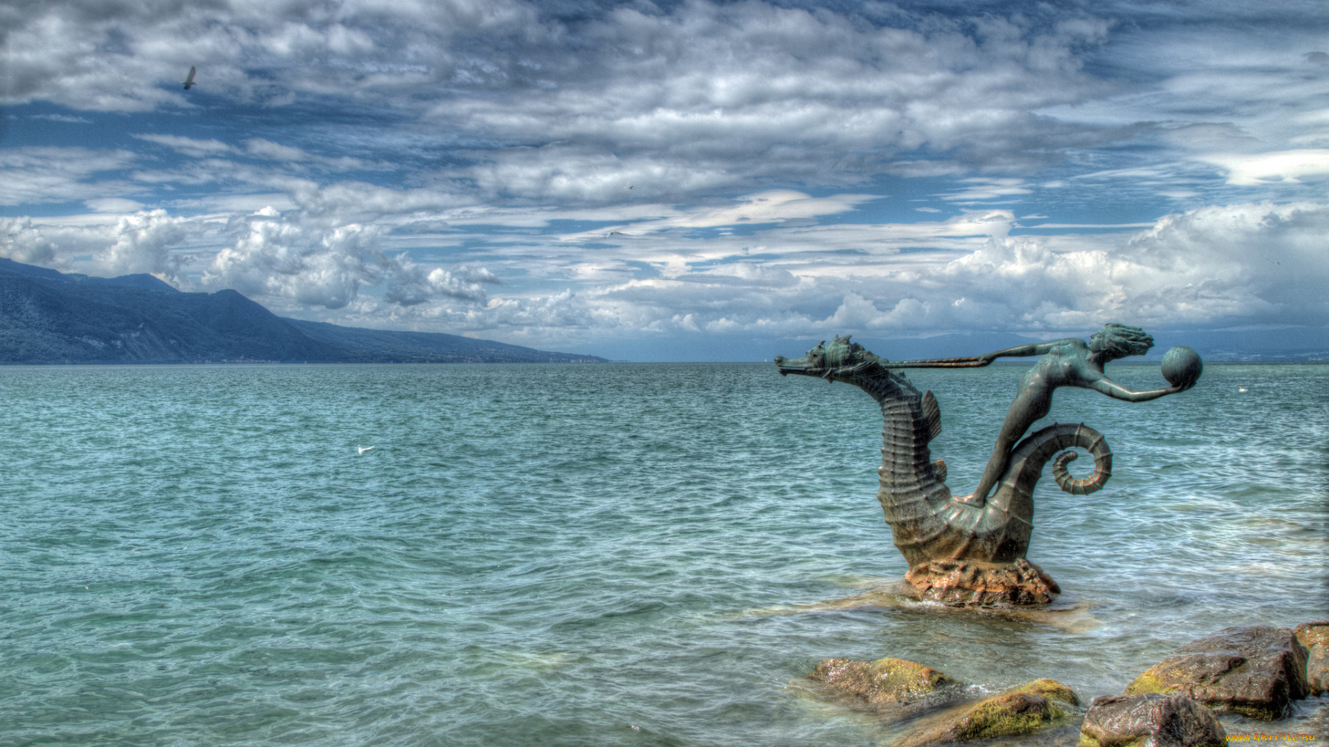 lake, geneva, montreux, switzerland, природа, реки, озера, швейцария, монтрё, скульптура, камни, облака, женевское, озеро