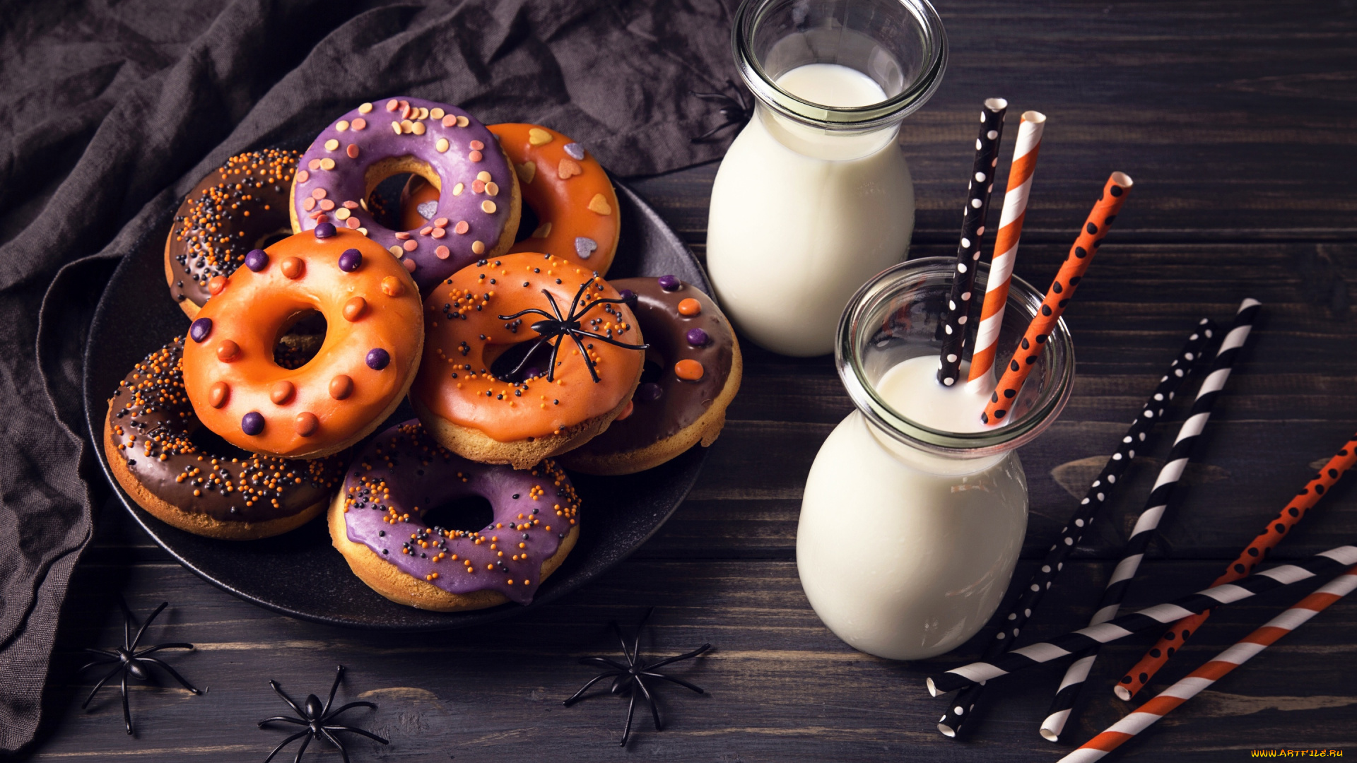 праздничные, хэллоуин, milk, пончики, baking, sweet, halloween, глазурь, сладкое, молоко, выпечка