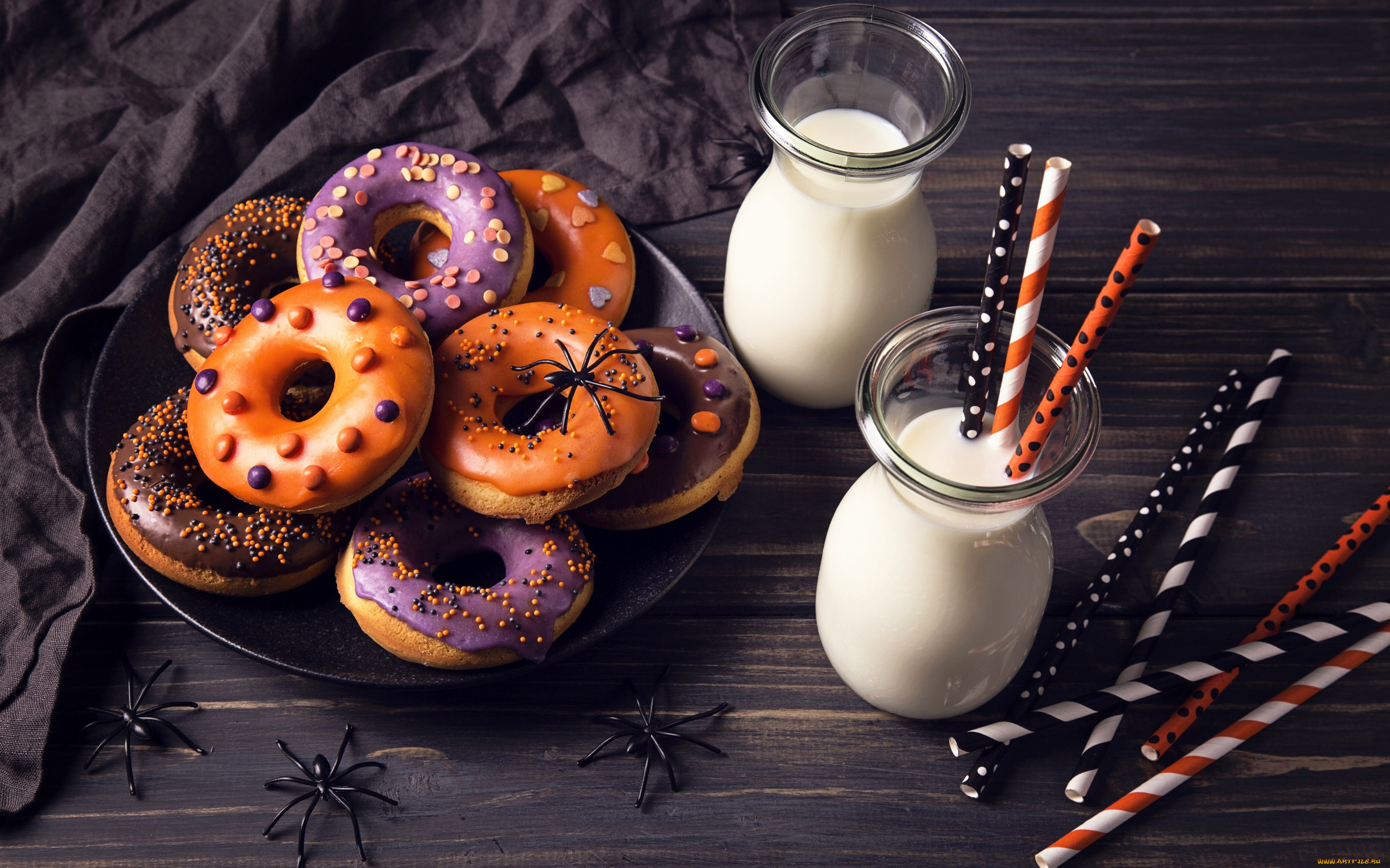 праздничные, хэллоуин, milk, пончики, baking, sweet, halloween, глазурь, сладкое, молоко, выпечка